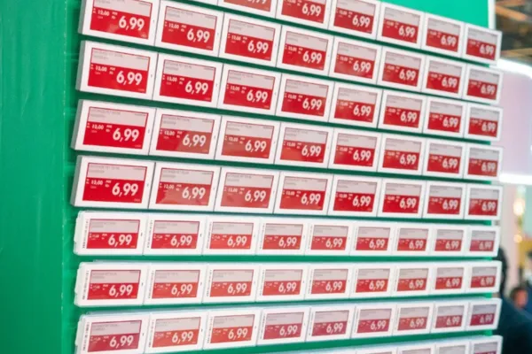 Como as etiquetas digitais com preços dinâmicos mudam a relação com o consumidor